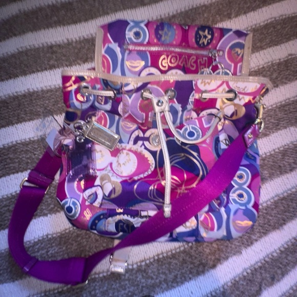 RARE LIMITED EDITION POPPY COACH
PURSE BACKPACK - Picture 4 of 4